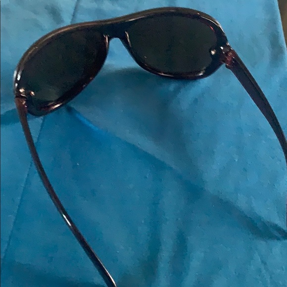 Sunglasses 🕶 - Picture 2 of 3